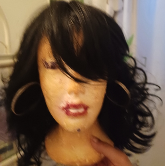 Beautiful Wig - Picture 7 of 9